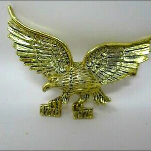 Vintage Goldtone Gerry's Bicentennial Eagle 1776-1976 Signed